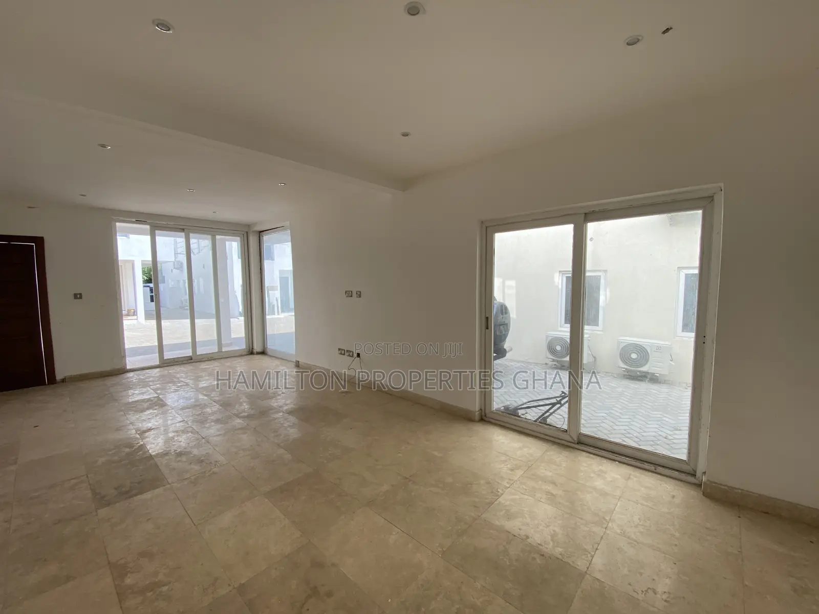 3bdrm Townhouse / Terrace in Cantonments, US Embassy Area for rent