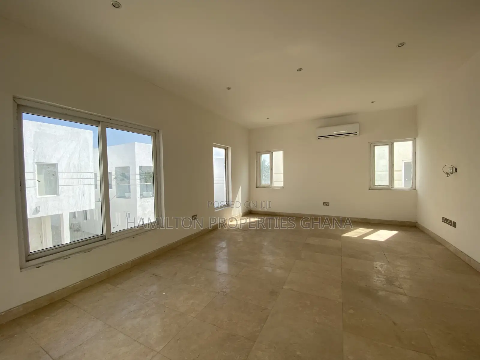 3bdrm Townhouse / Terrace in Cantonments, US Embassy Area for rent