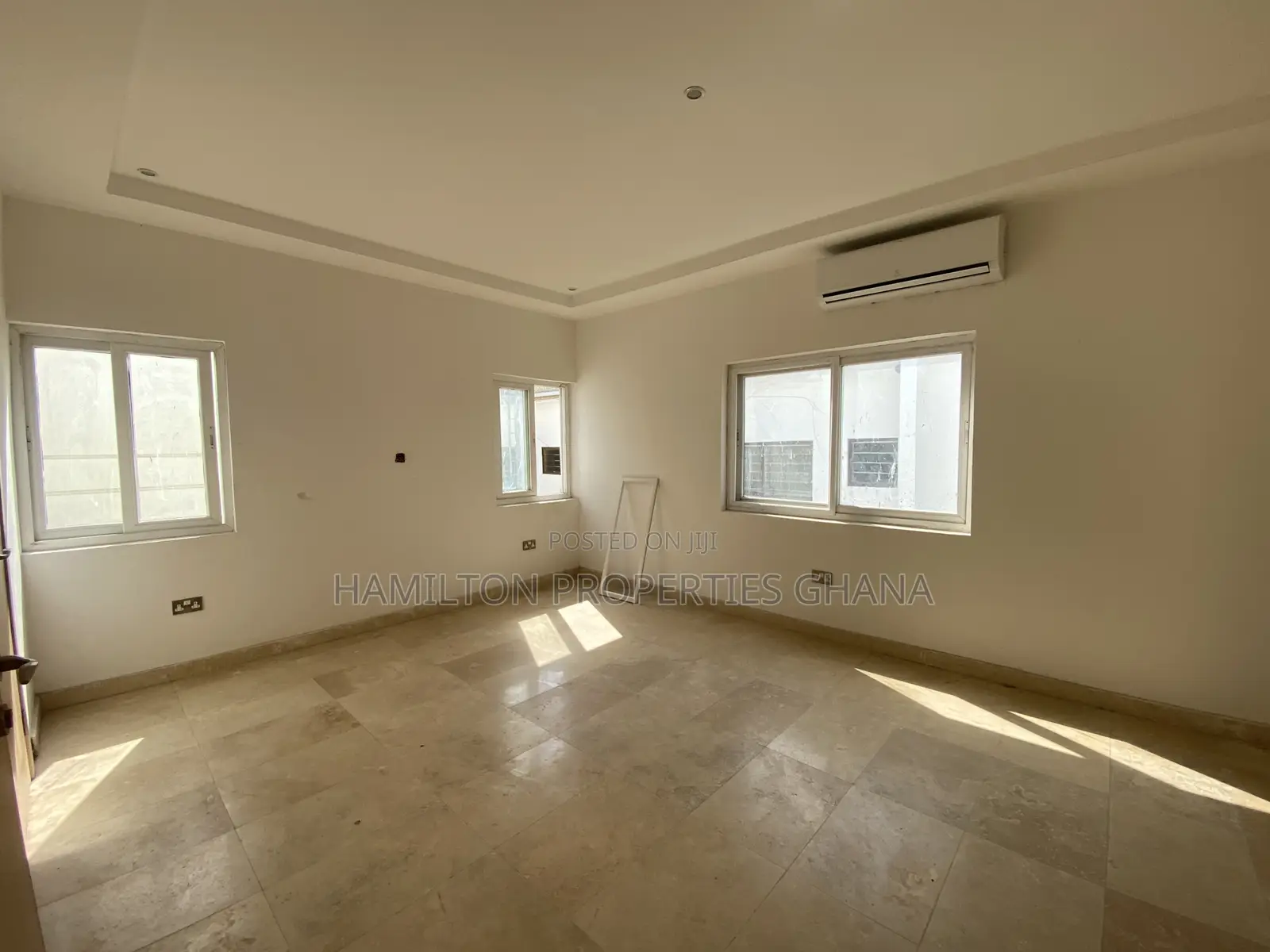 3bdrm Townhouse / Terrace in Cantonments, US Embassy Area for rent