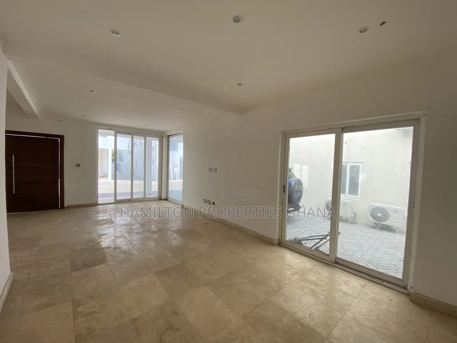 3bdrm Townhouse / Terrace in Cantonments, US Embassy Area for rent