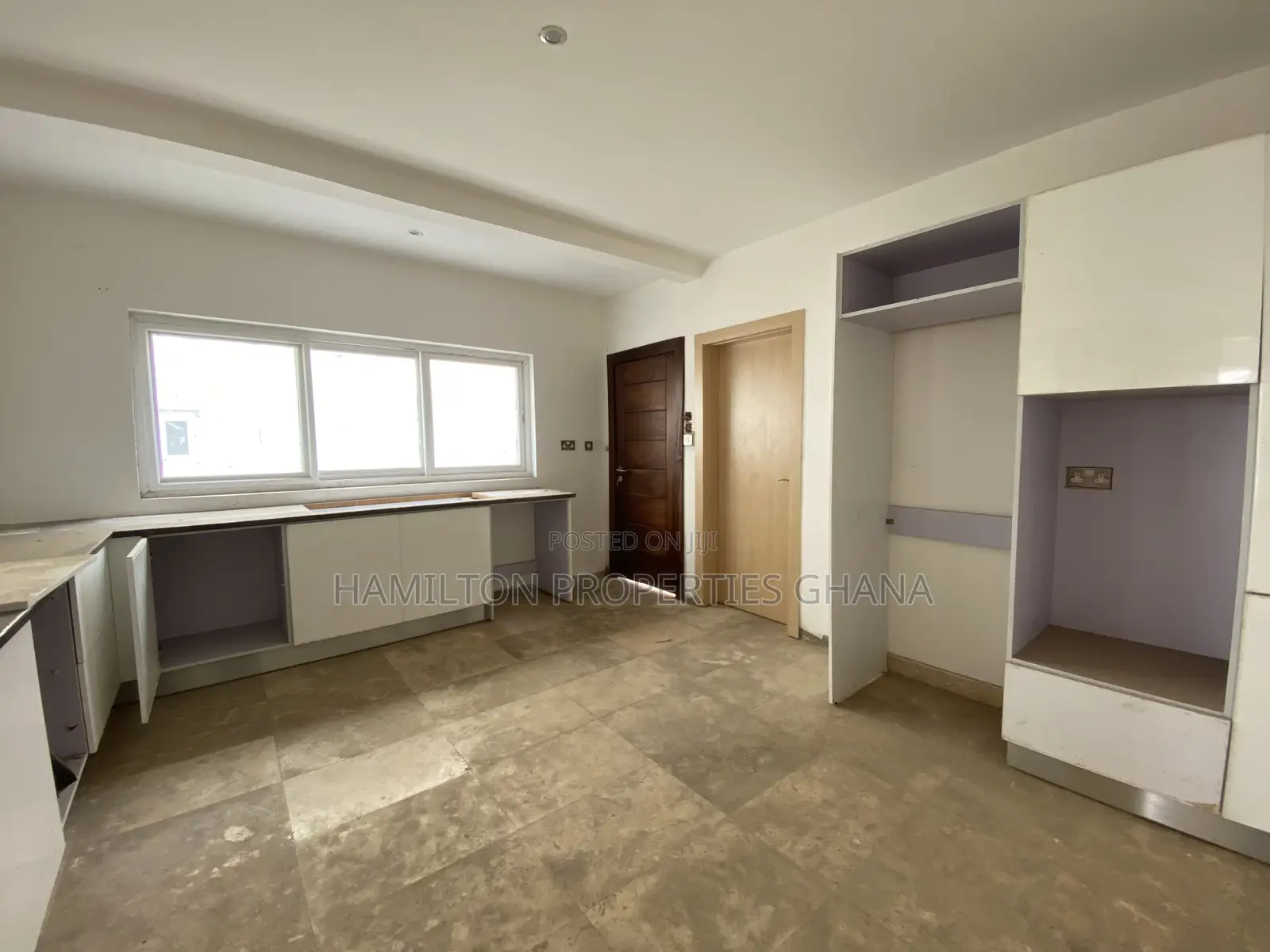 3bdrm Townhouse / Terrace in Cantonments, US Embassy Area for rent