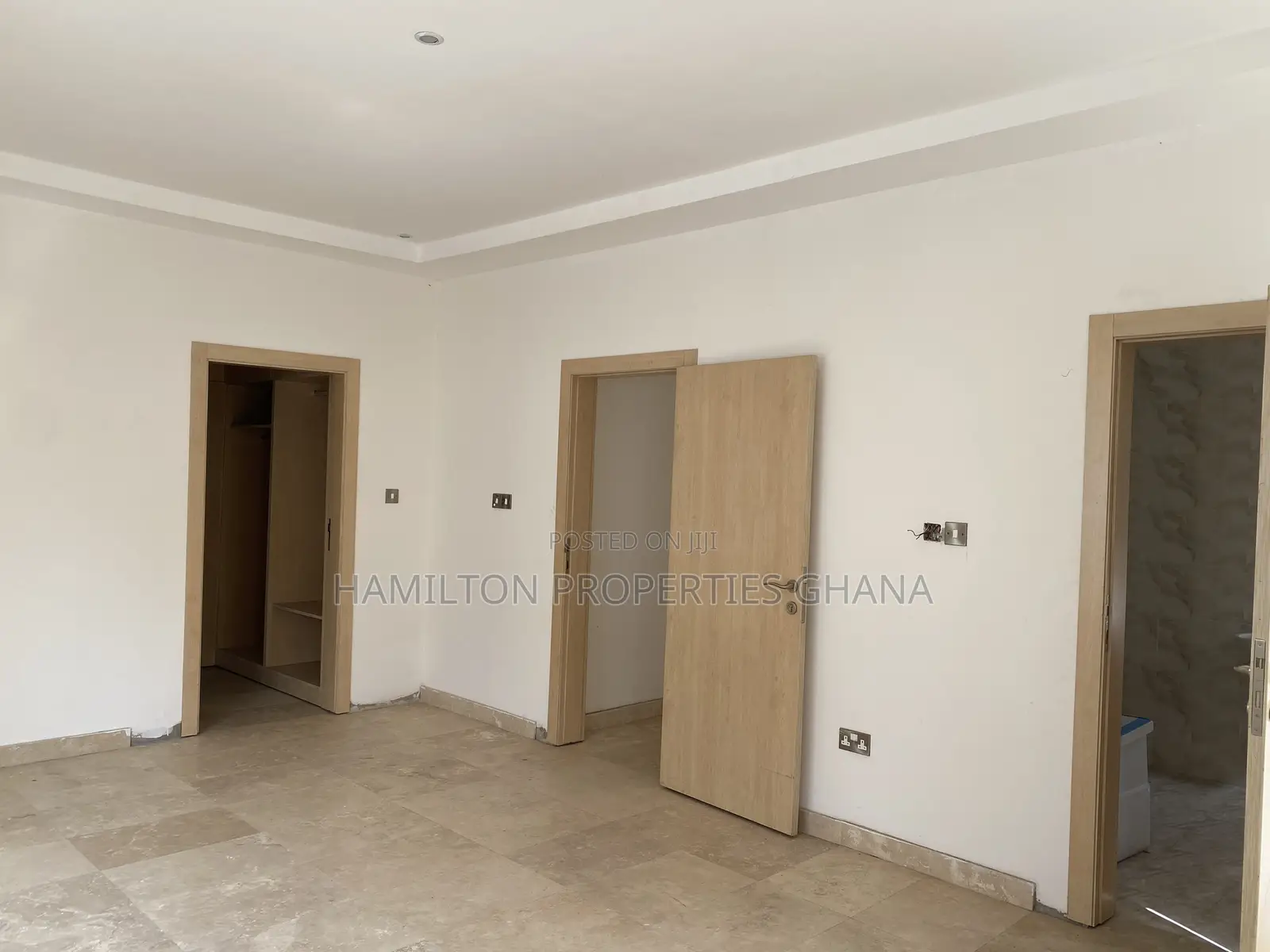 3bdrm Townhouse / Terrace in Cantonments, US Embassy Area for rent