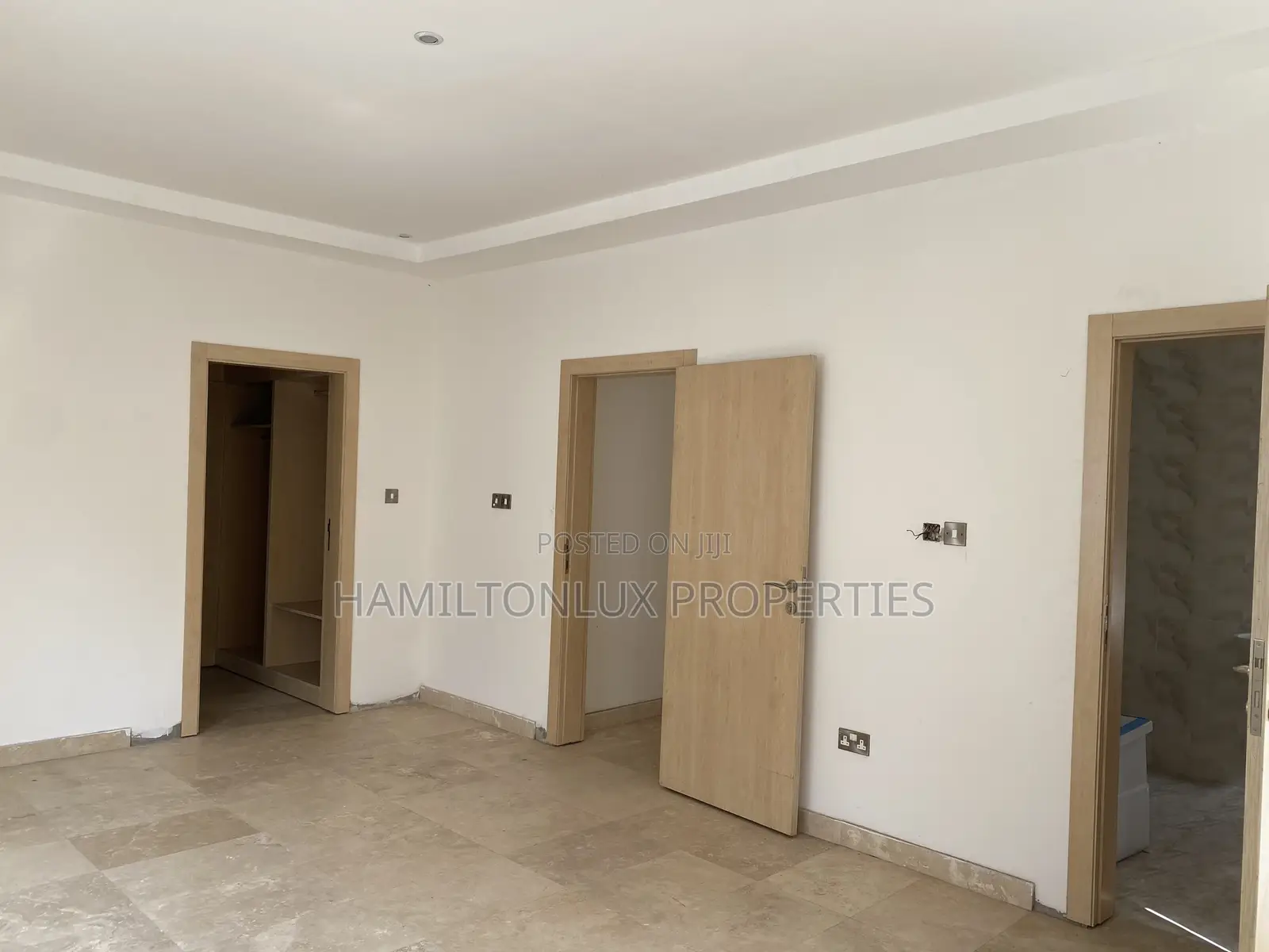 3bdrm Townhouse / Terrace in Cantonments, US Embassy Area for rent