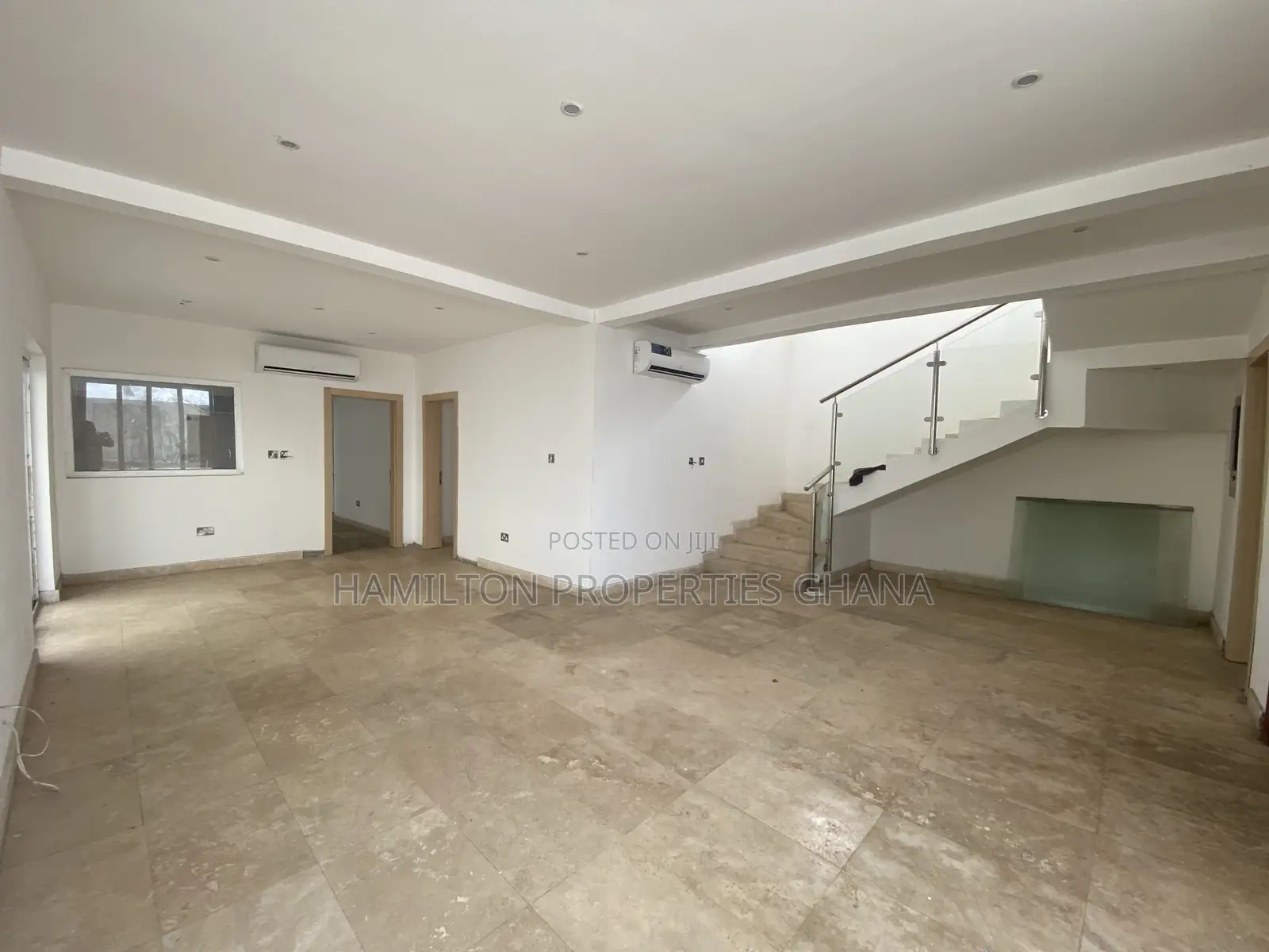 3bdrm Townhouse / Terrace in Cantonments, US Embassy Area for rent