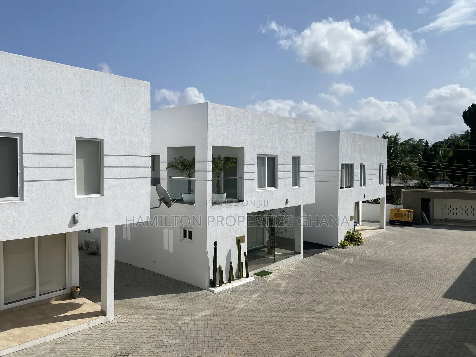 3bdrm Townhouse / Terrace in Cantonments, US Embassy Area for rent