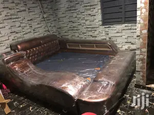 Modern Queen Size Bed With Mattess