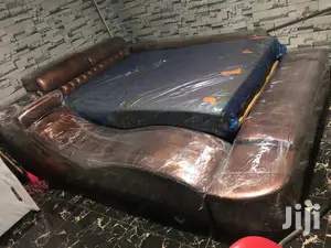 Modern Queen Size Bed With Mattess