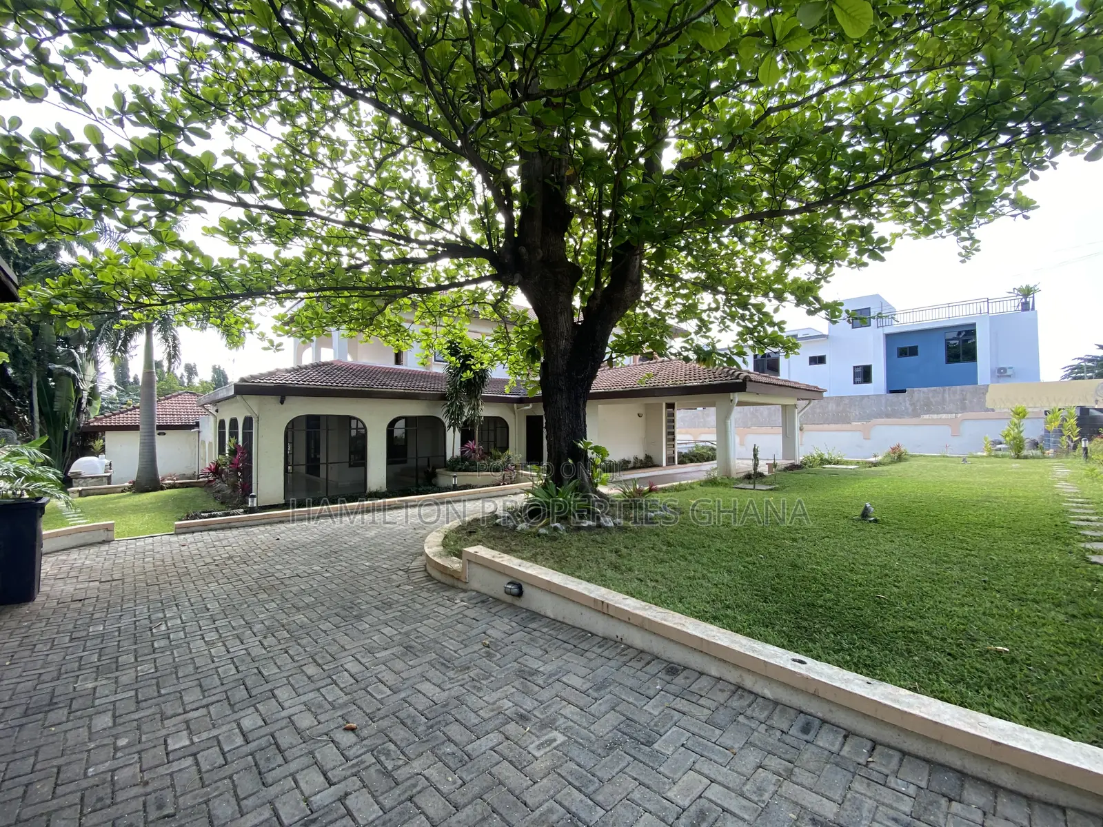 6bdrm House in Cantonments, US Embassy Area for rent