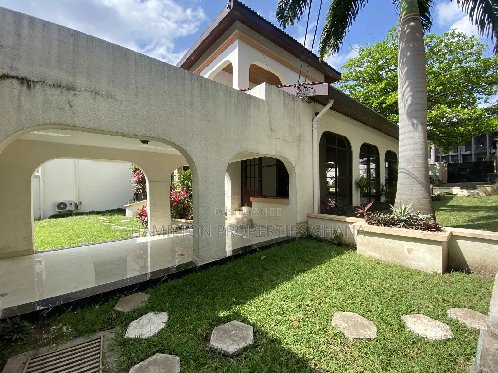 6bdrm House in Cantonments, US Embassy Area for rent