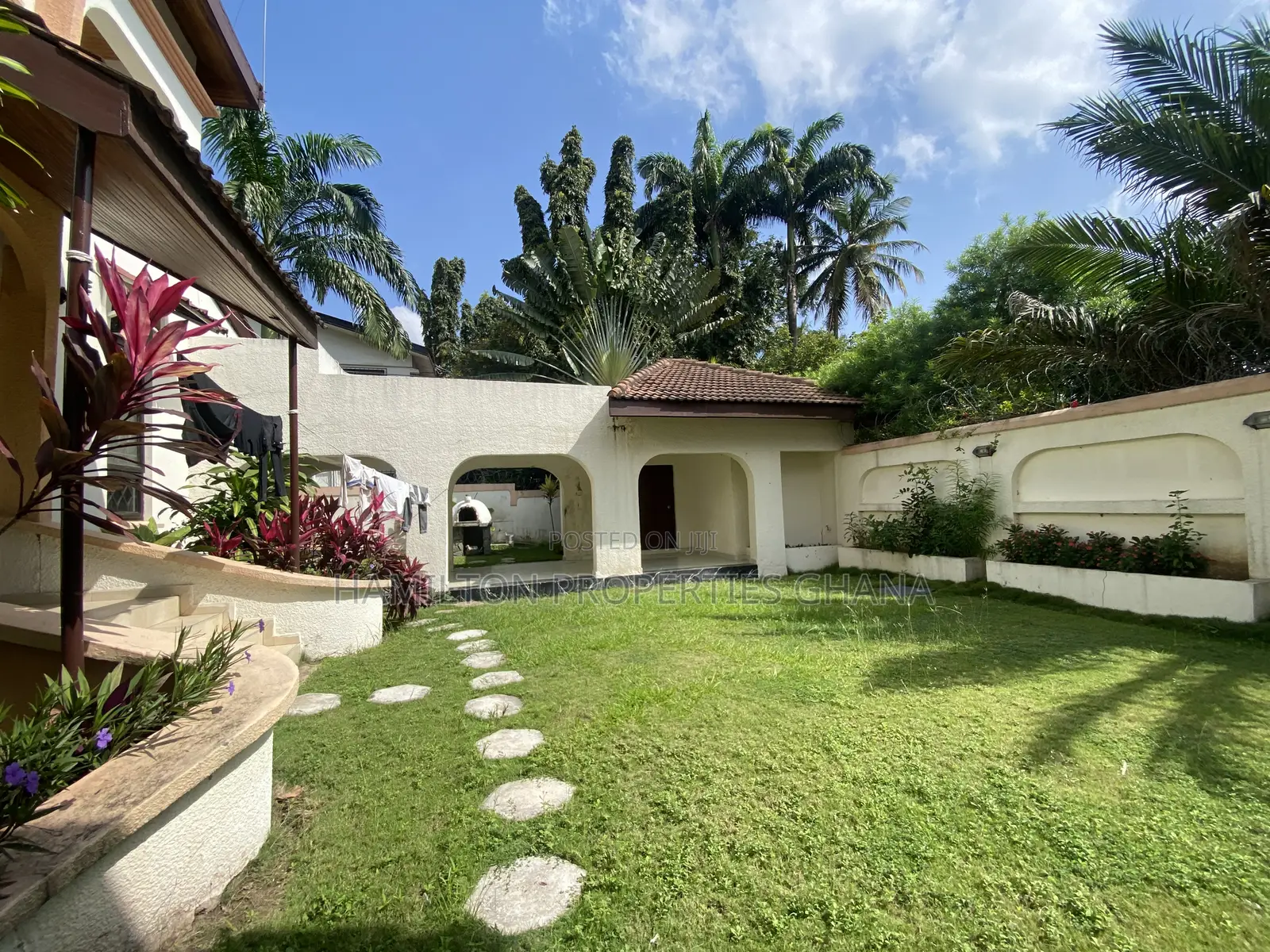 6bdrm House in Cantonments, US Embassy Area for rent