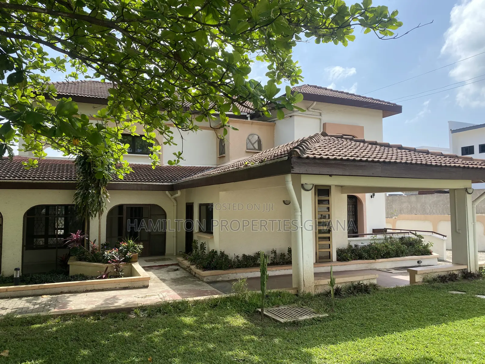 6bdrm House in Cantonments, US Embassy Area for rent