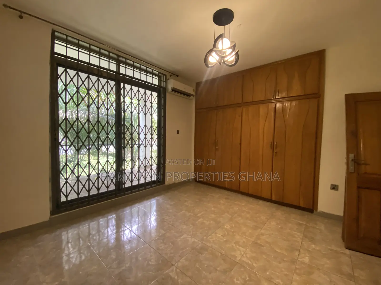 8bdrm Farm House in Cantonments, US Embassy Area for rent