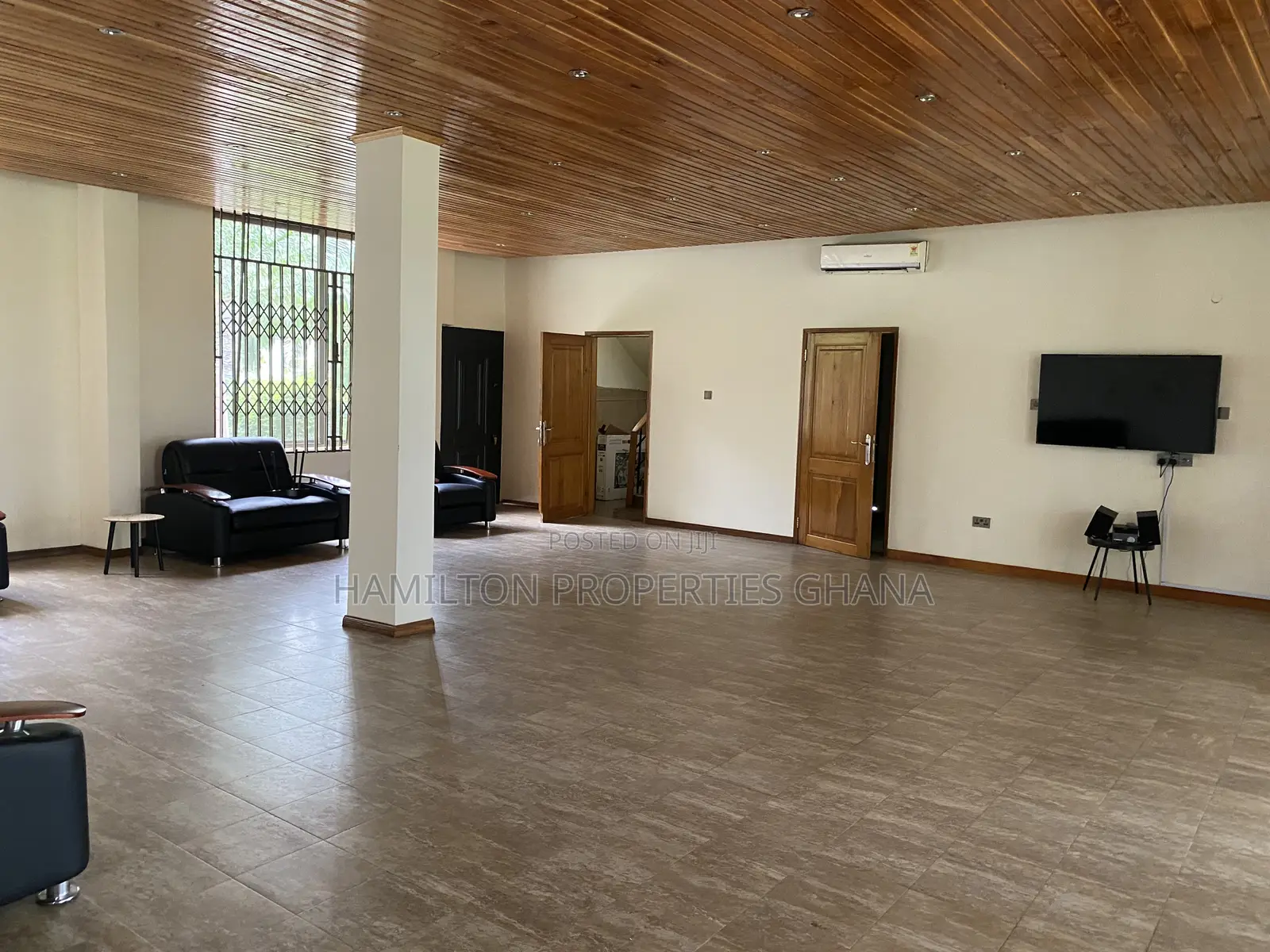 8bdrm Farm House in Cantonments, US Embassy Area for rent