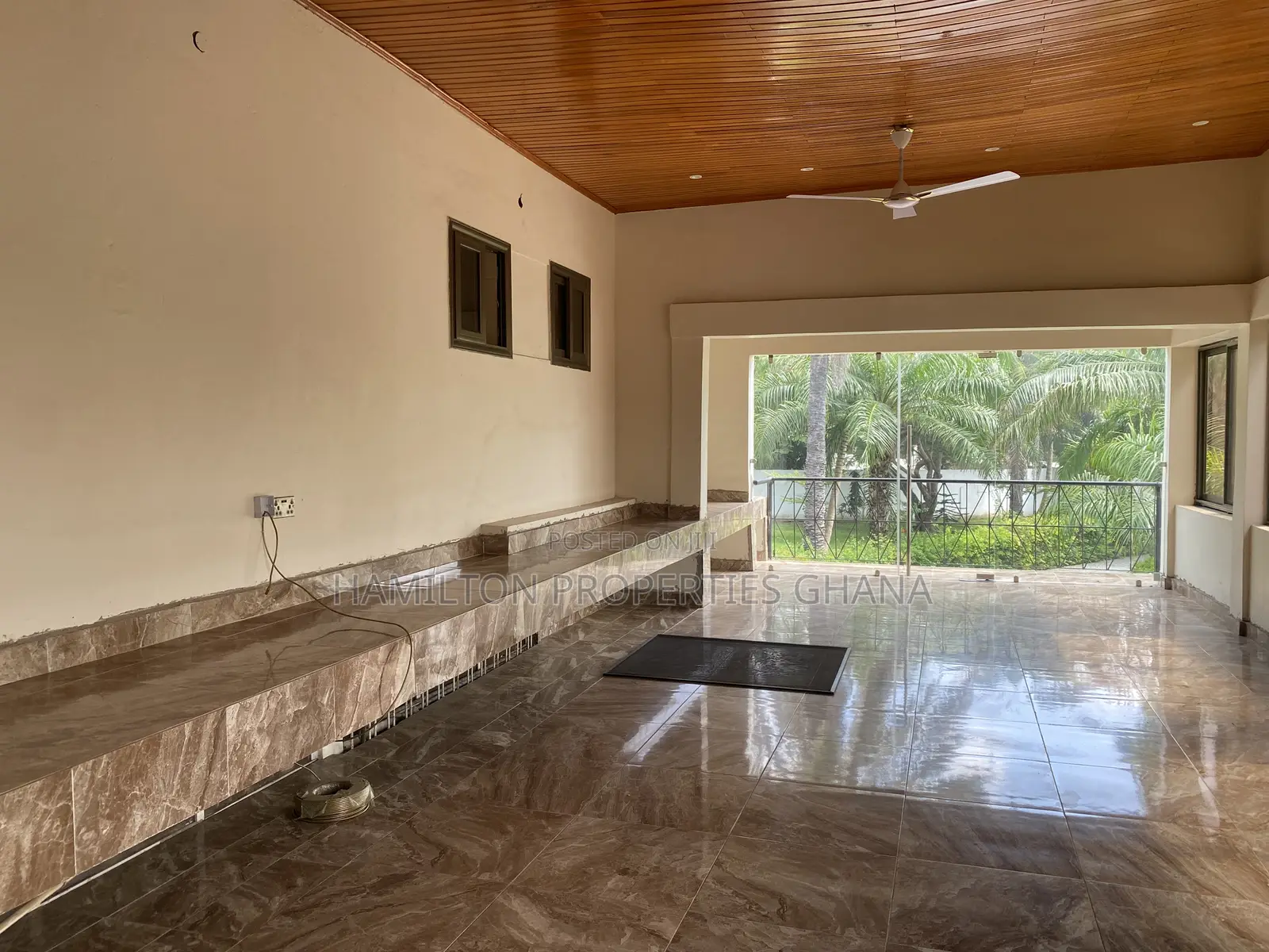 8bdrm Farm House in Cantonments, US Embassy Area for rent