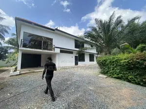 8bdrm Farm House in Cantonments, US Embassy Area for rent