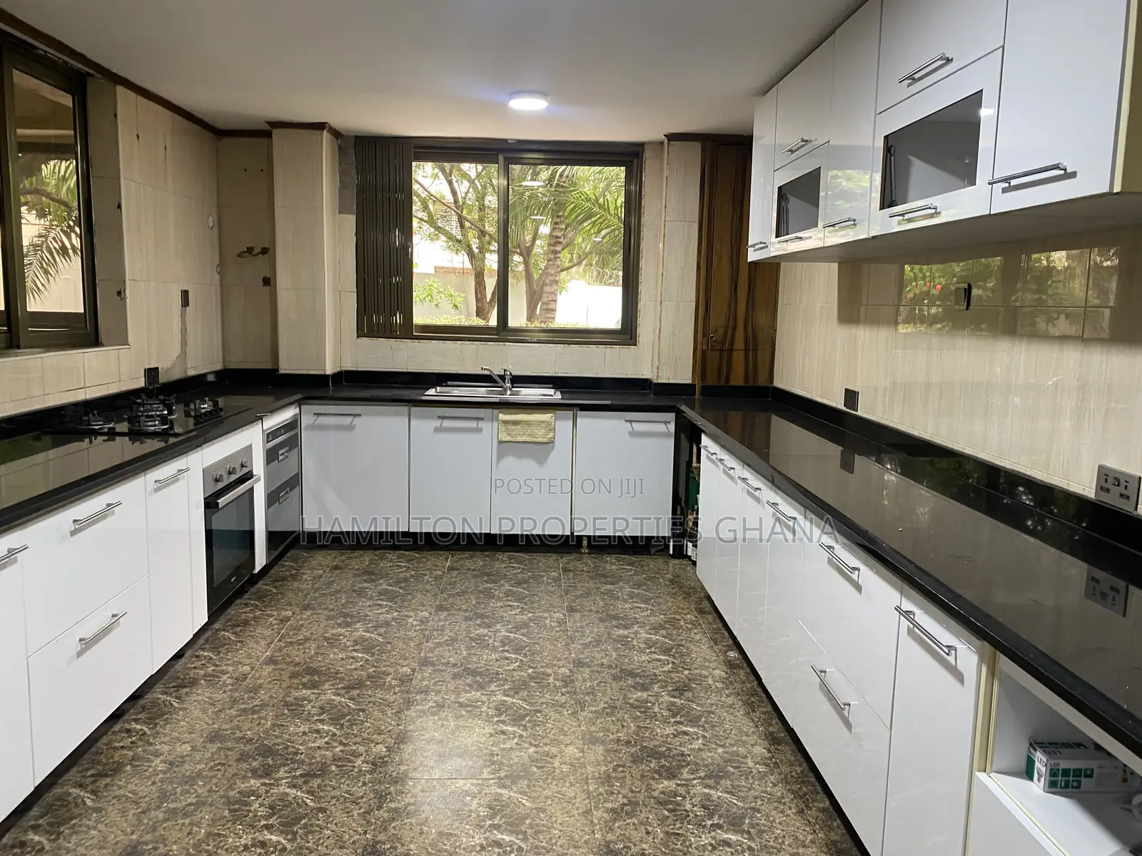 8bdrm Farm House in Cantonments, US Embassy Area for rent