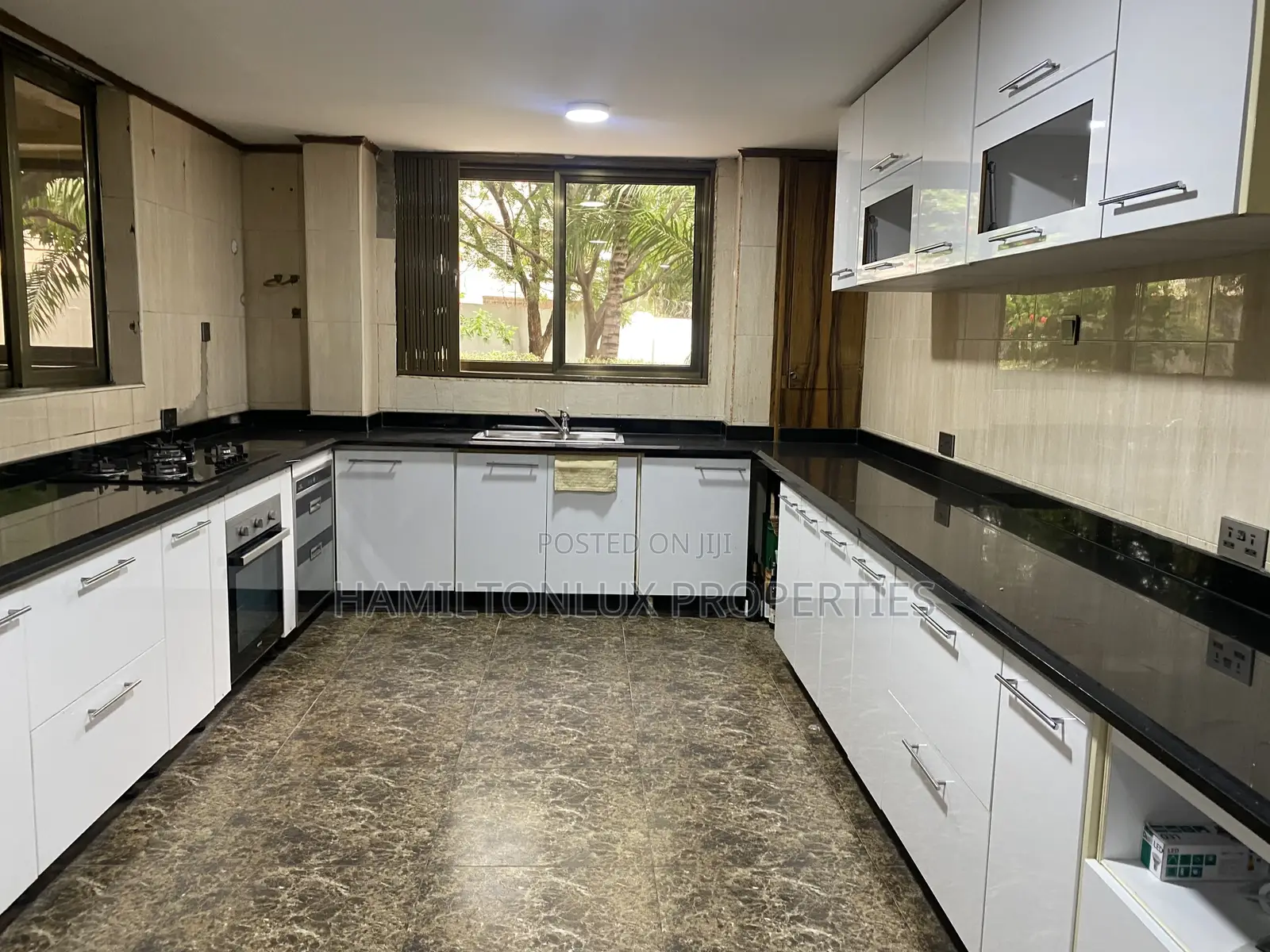 8bdrm Farm House in Cantonments, US Embassy Area for rent