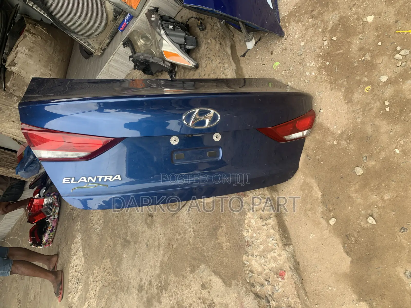 Hyundai Elantra Tailgate Complete