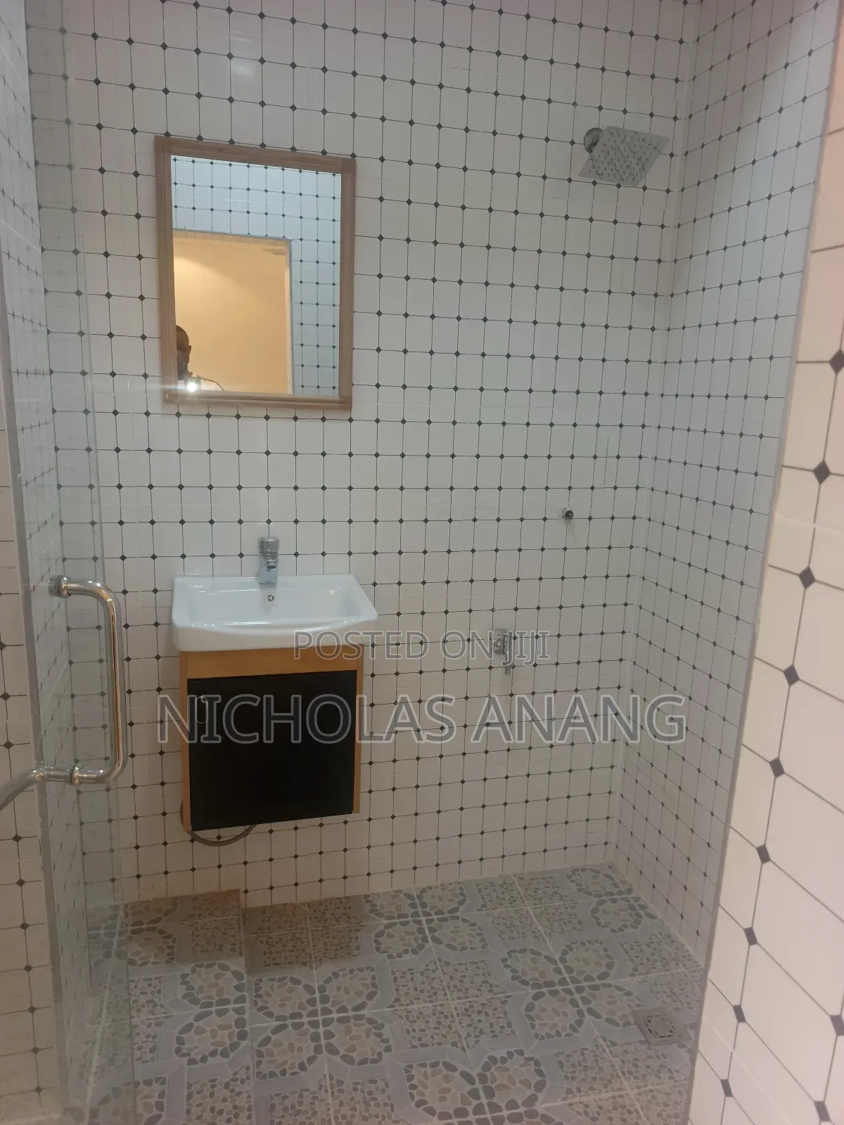 1bdrm Apartment in Dorns Properties, New Town for rent