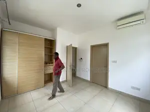 4bdrm Townhouse / Terrace in East Legon, American House for rent