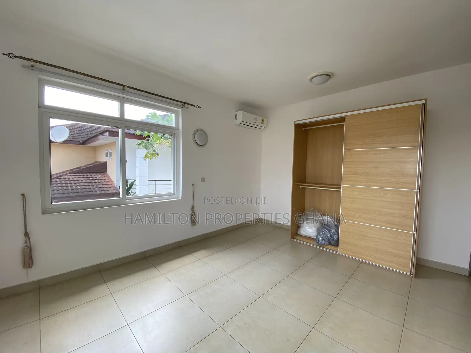 4bdrm Townhouse / Terrace in East Legon, American House for rent