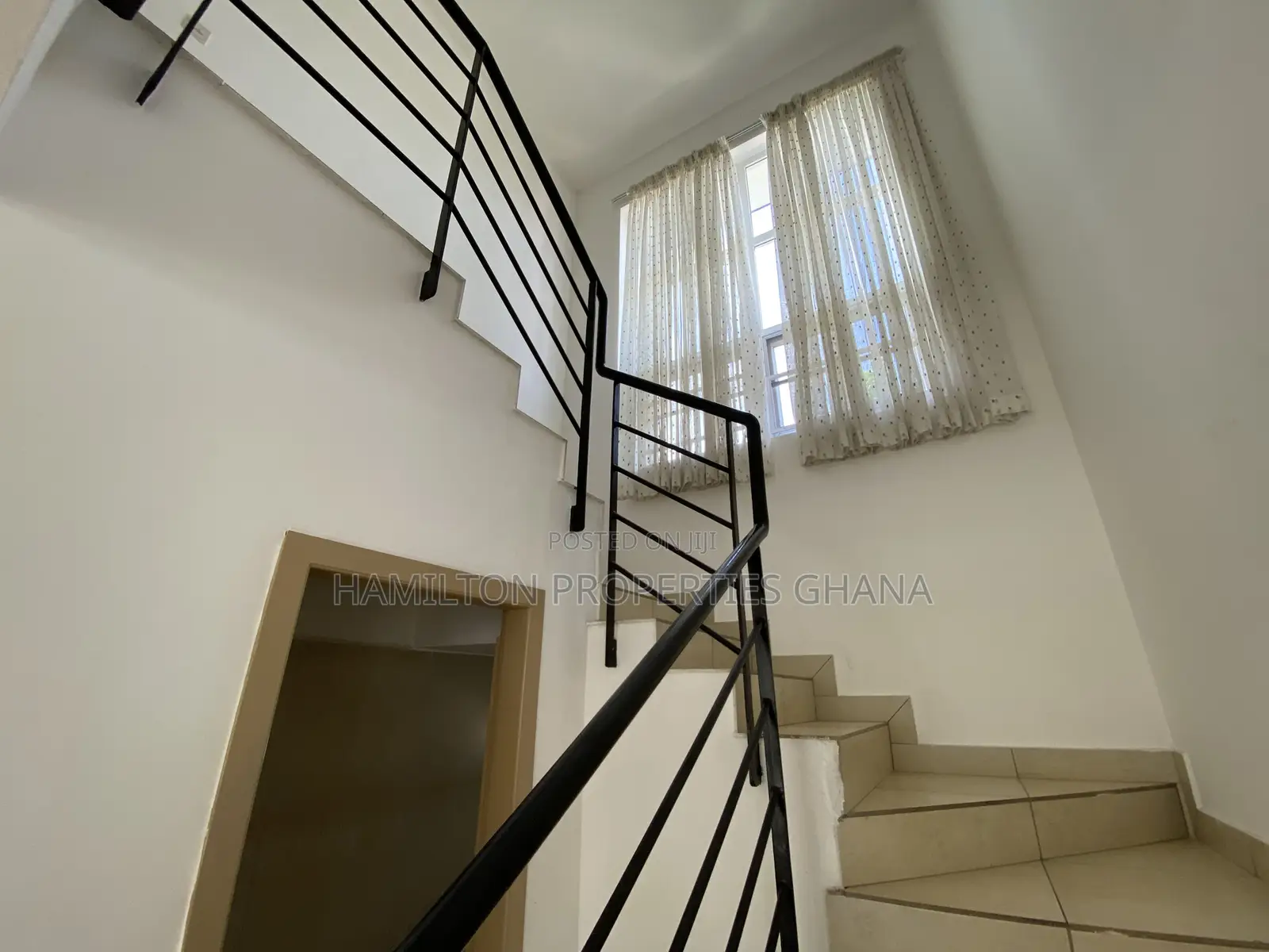 4bdrm Townhouse / Terrace in East Legon, American House for rent