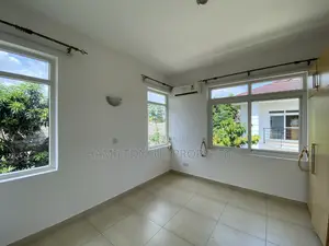 4bdrm Townhouse / Terrace in East Legon, American House for rent