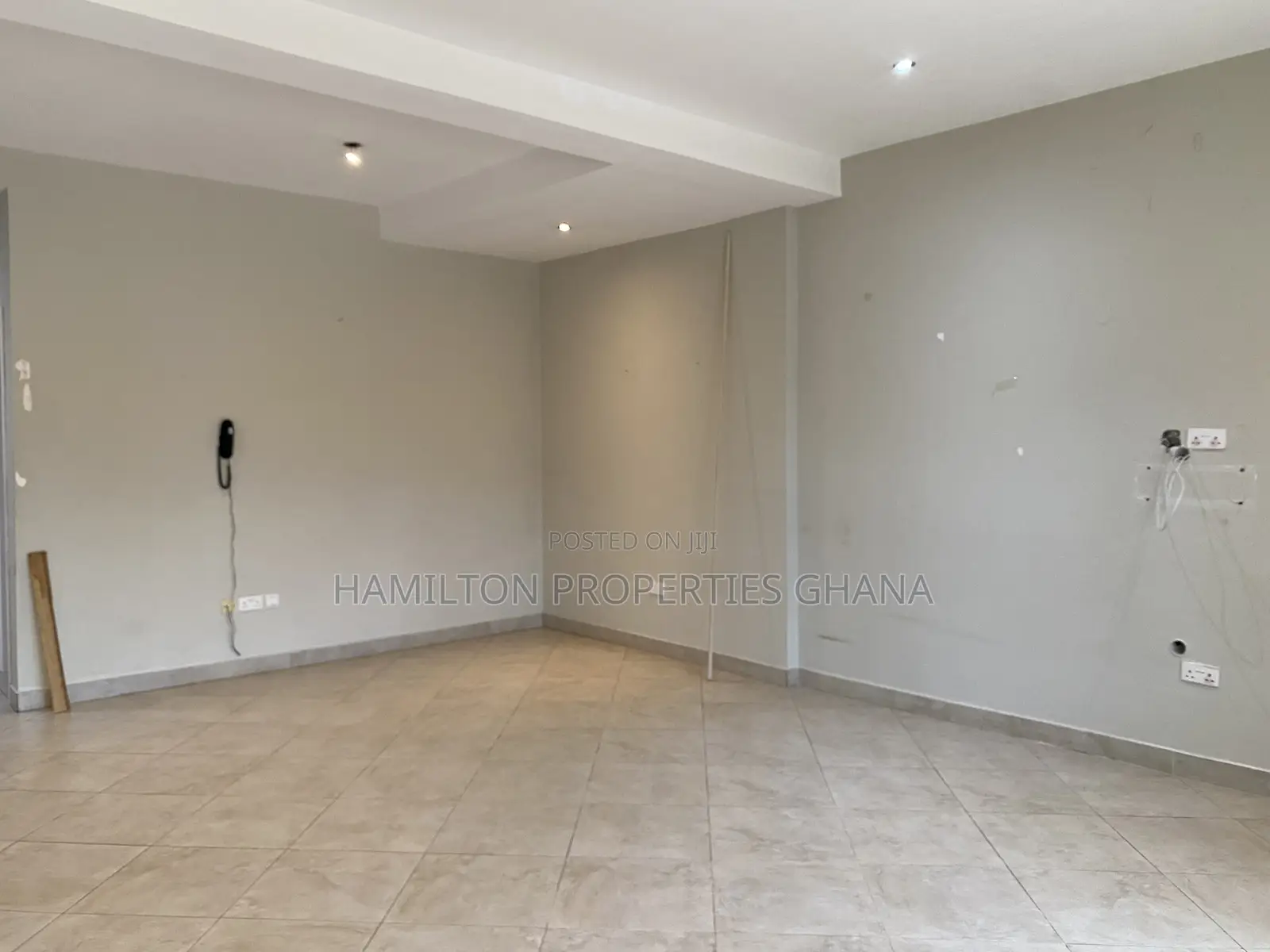 4bdrm Townhouse / Terrace in East Legon, American House for rent