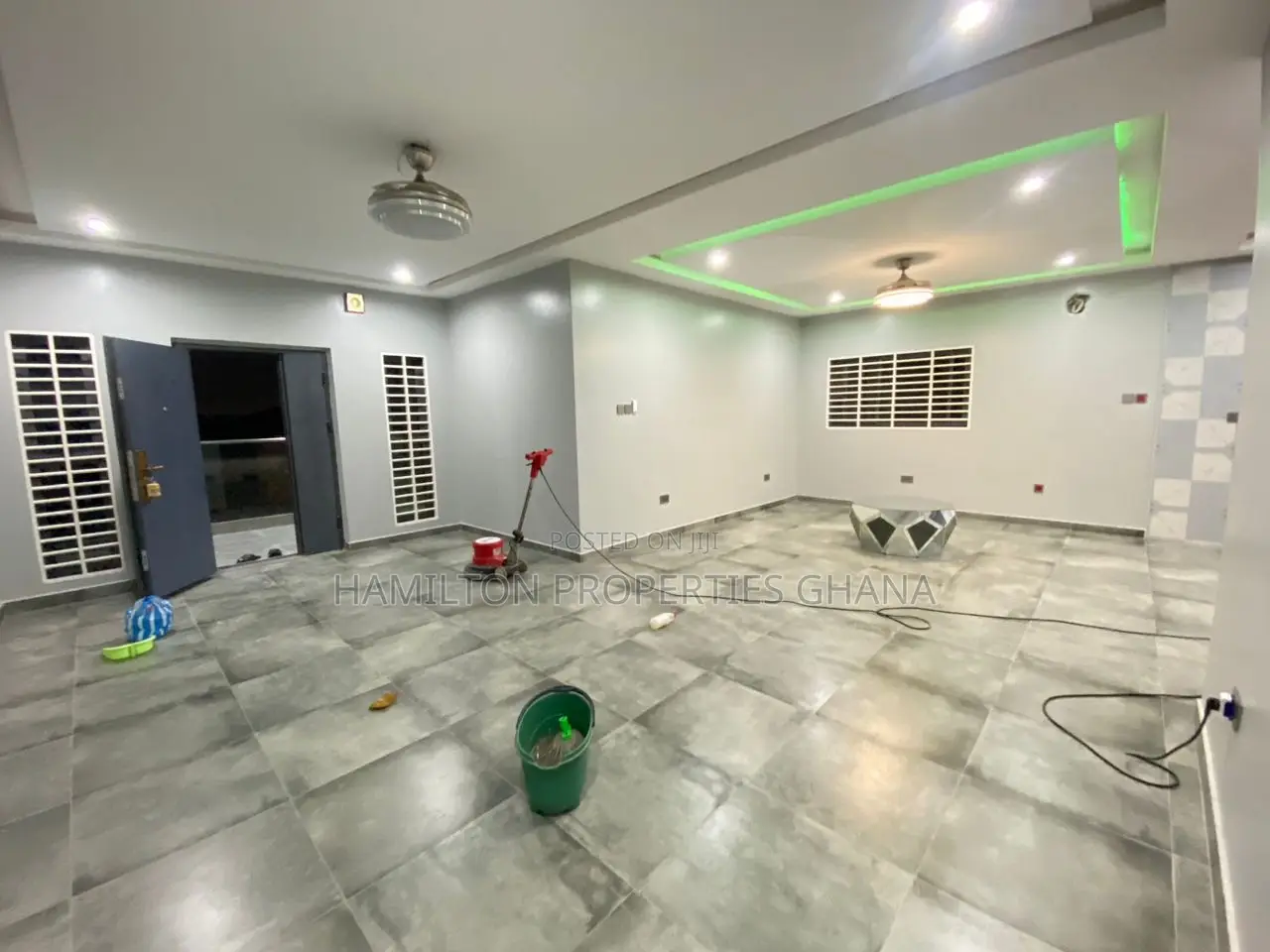 3bdrm Apartment in Agbogba, School Park Area for rent
