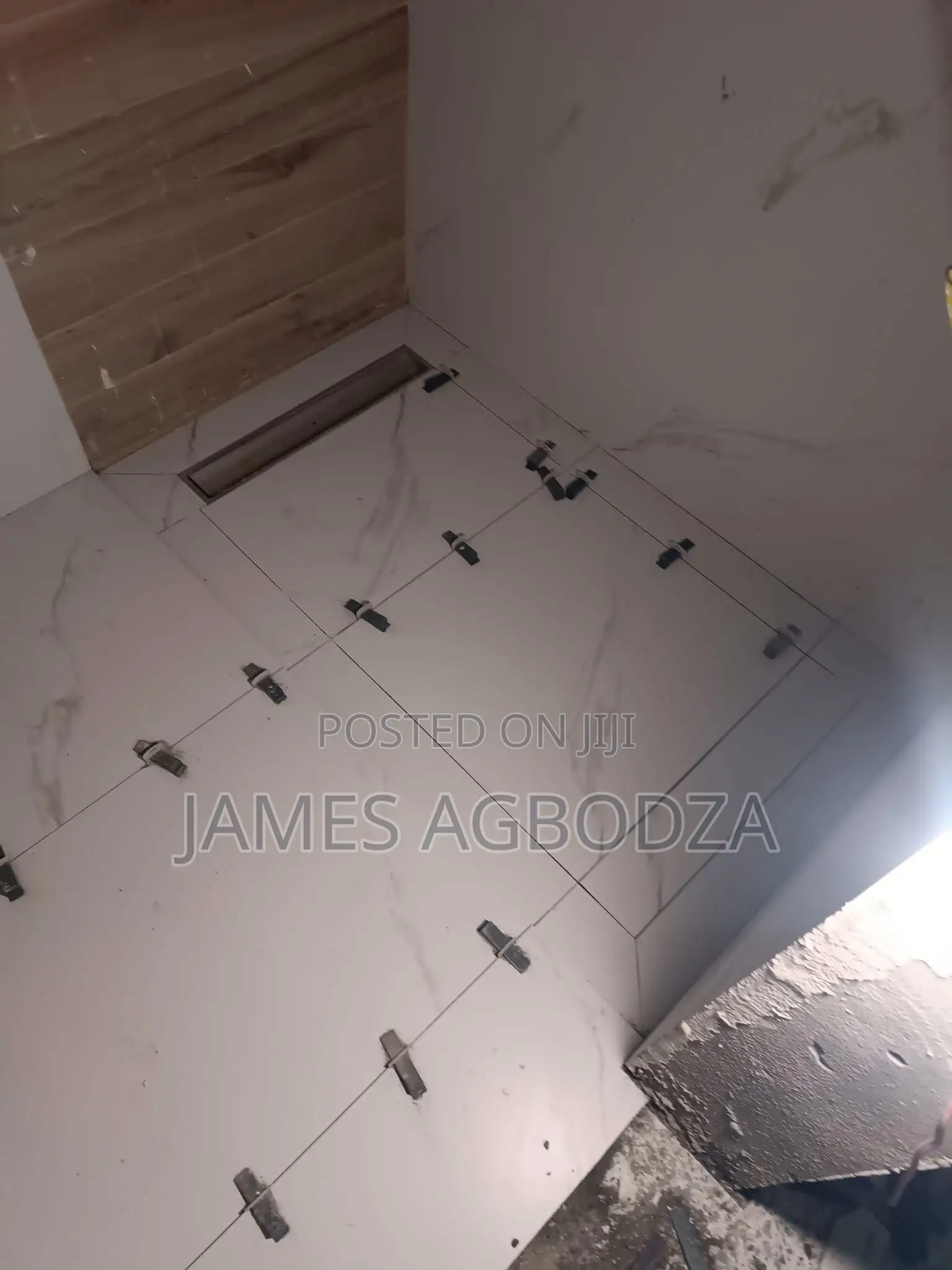 Professional Master Tiler