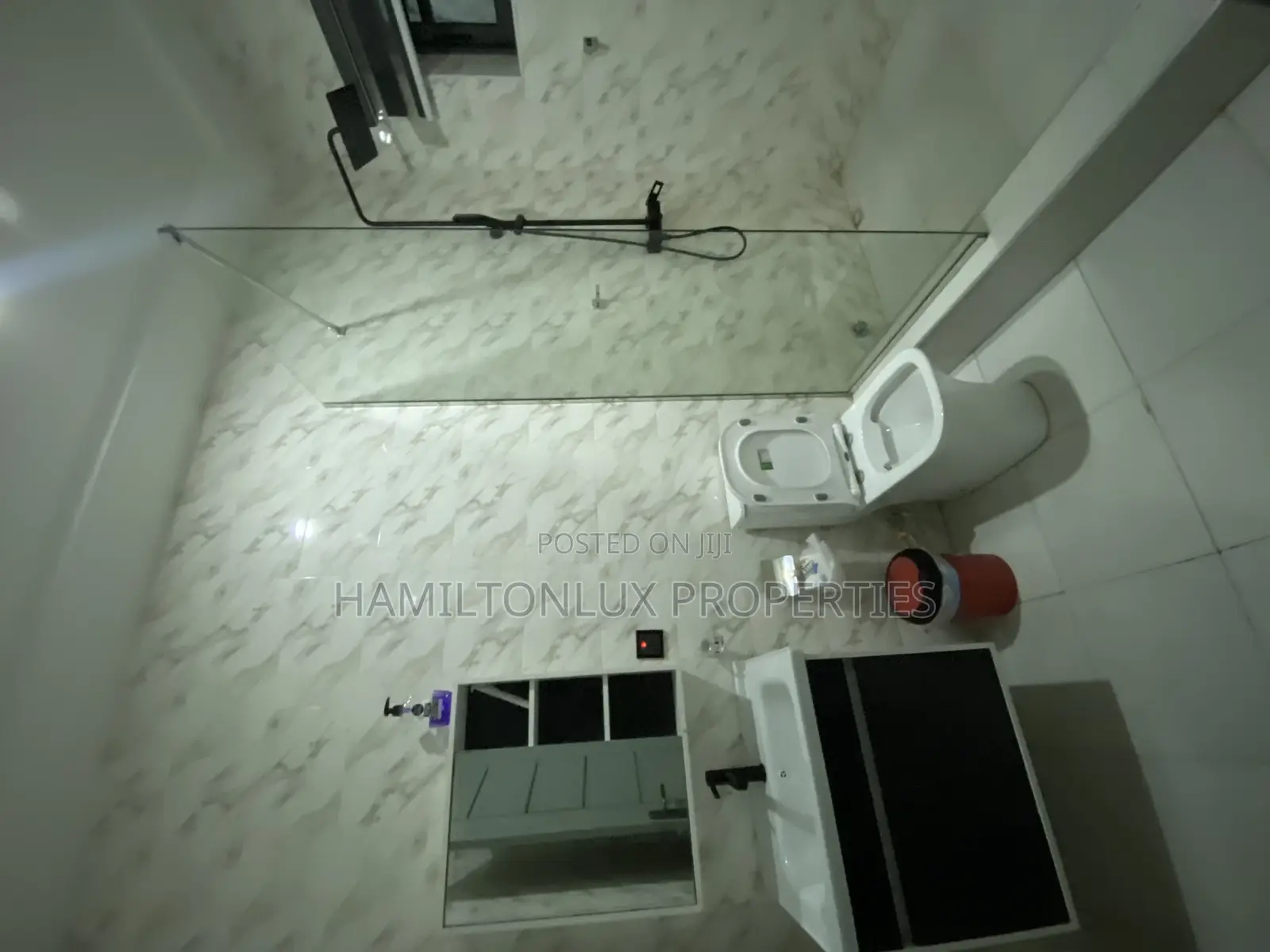 Furnished 2bdrm Apartment in School Junction for rent