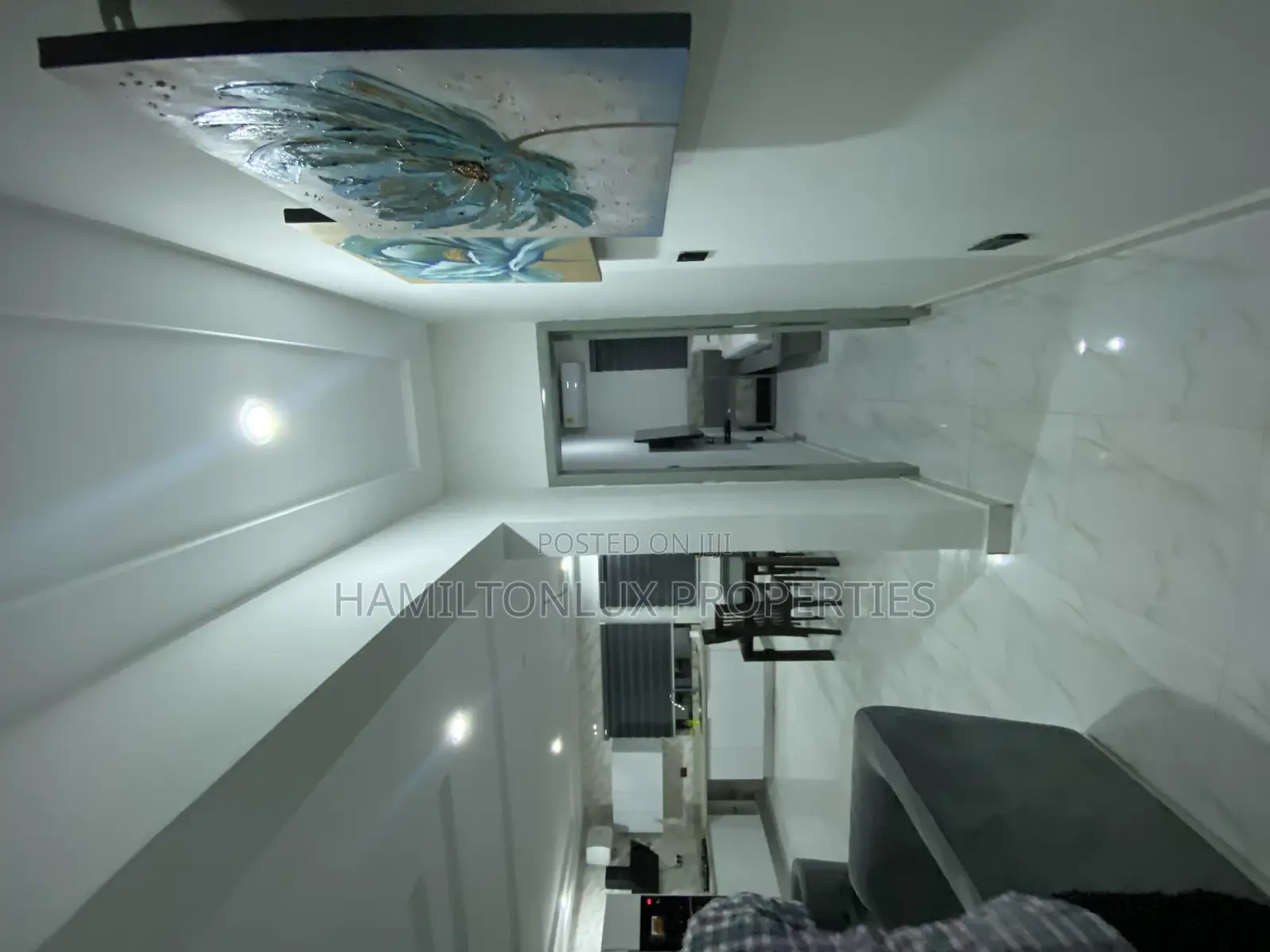 Furnished 2bdrm Apartment in School Junction for rent