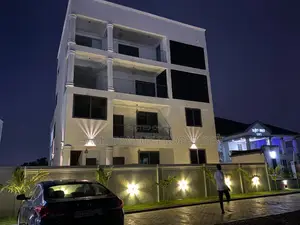 Furnished 2bdrm Apartment in School Junction for rent