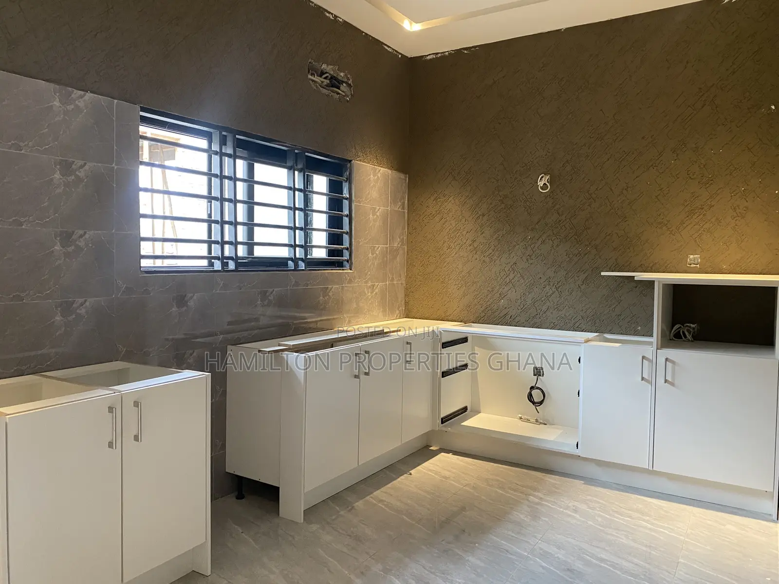 2bdrm Apartment in East Legon Ars Road for rent