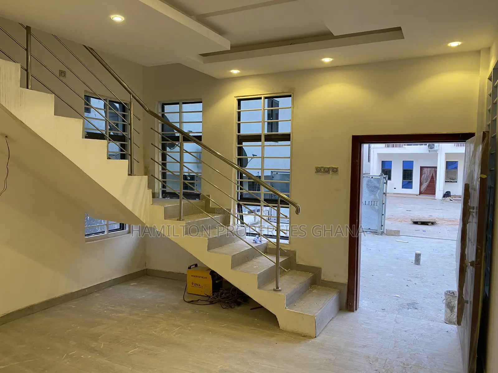 3bdrm House in School Junction for sale