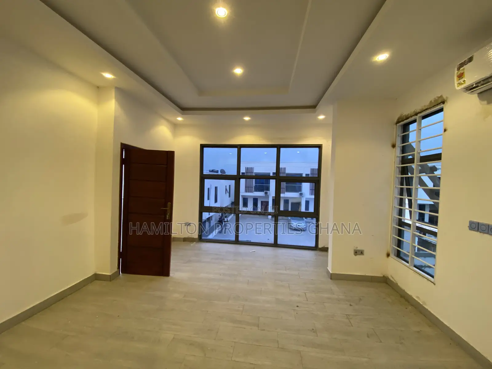 3bdrm House in School Junction for sale