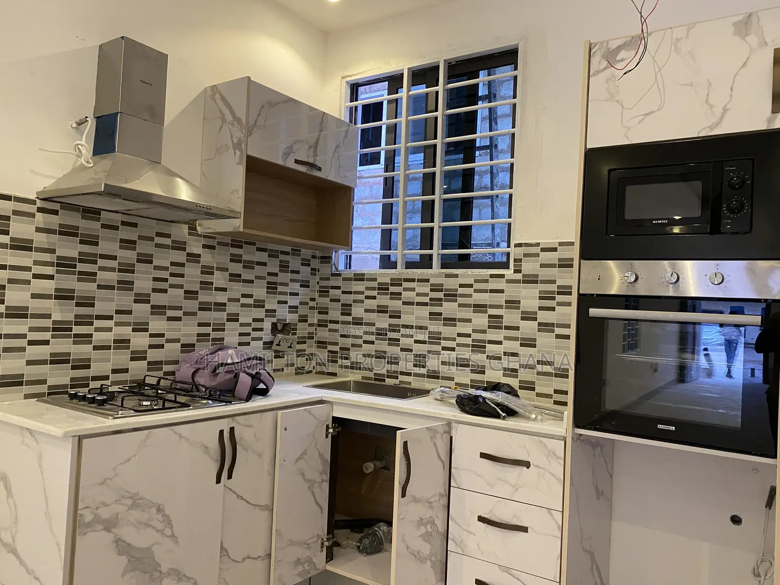 3bdrm House in School Junction for sale