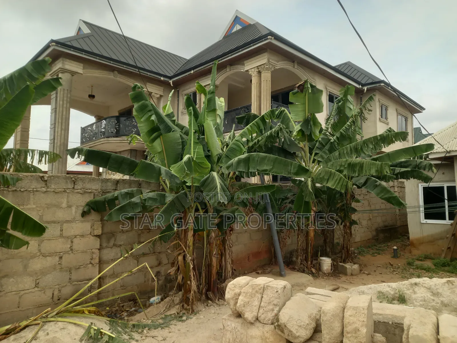 5bdrm House in Buoho, Kumasi Metropolitan for sale