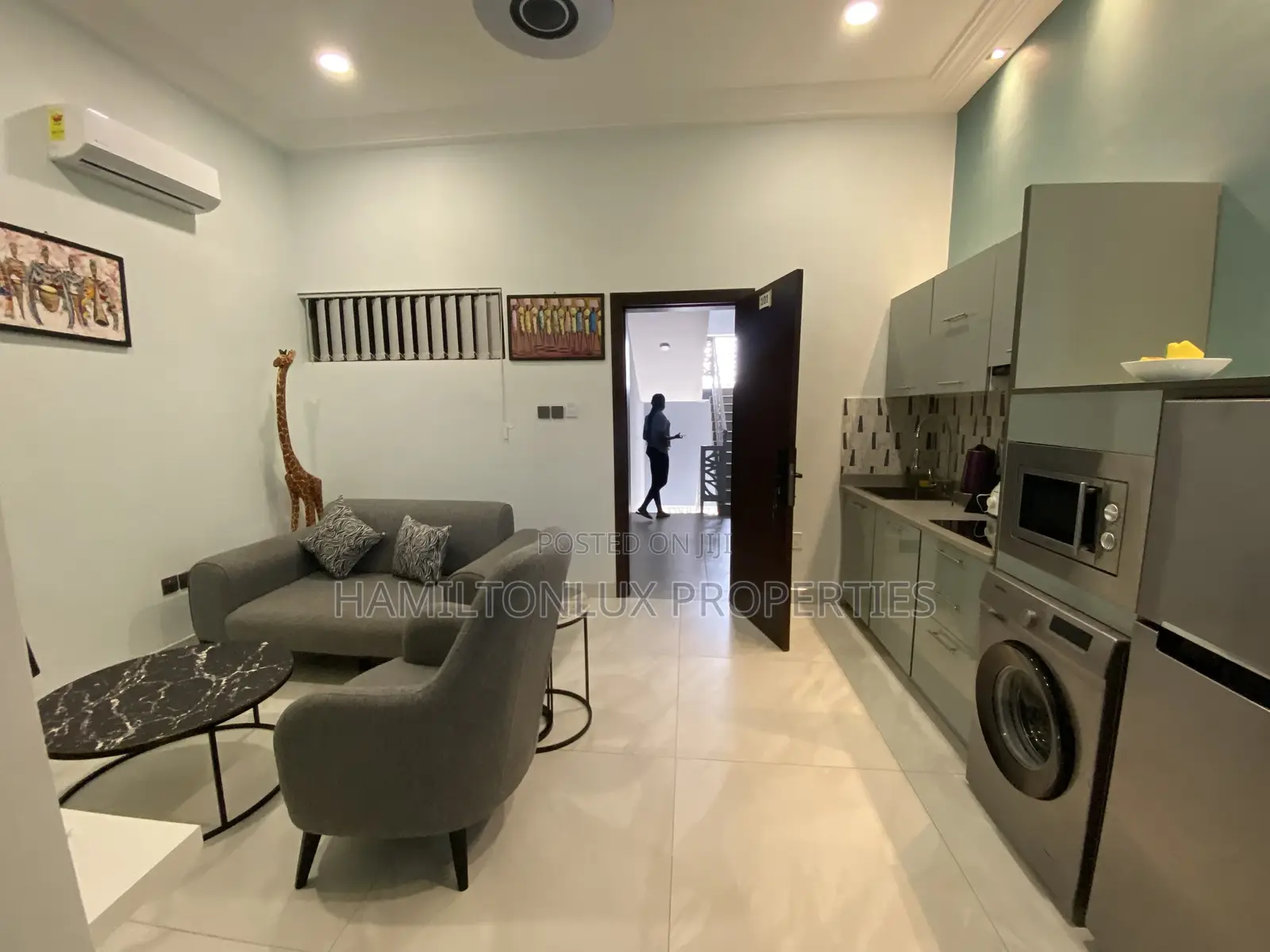 Furnished 1bdrm Apartment in School Junction for rent