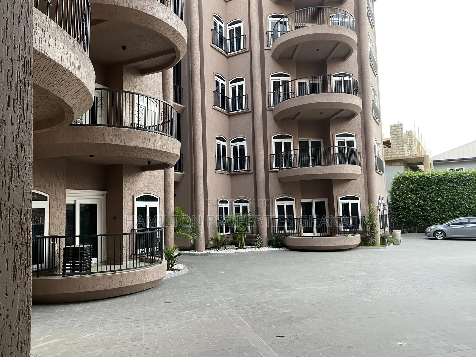 Furnished 3bdrm Apartment in East Legon, A&C Mall Area for rent