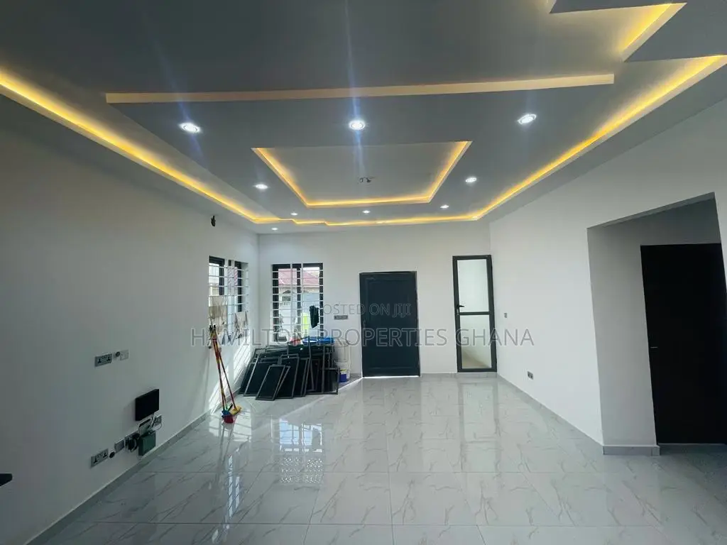 2bdrm House in Botwe, Little Roses Area for sale