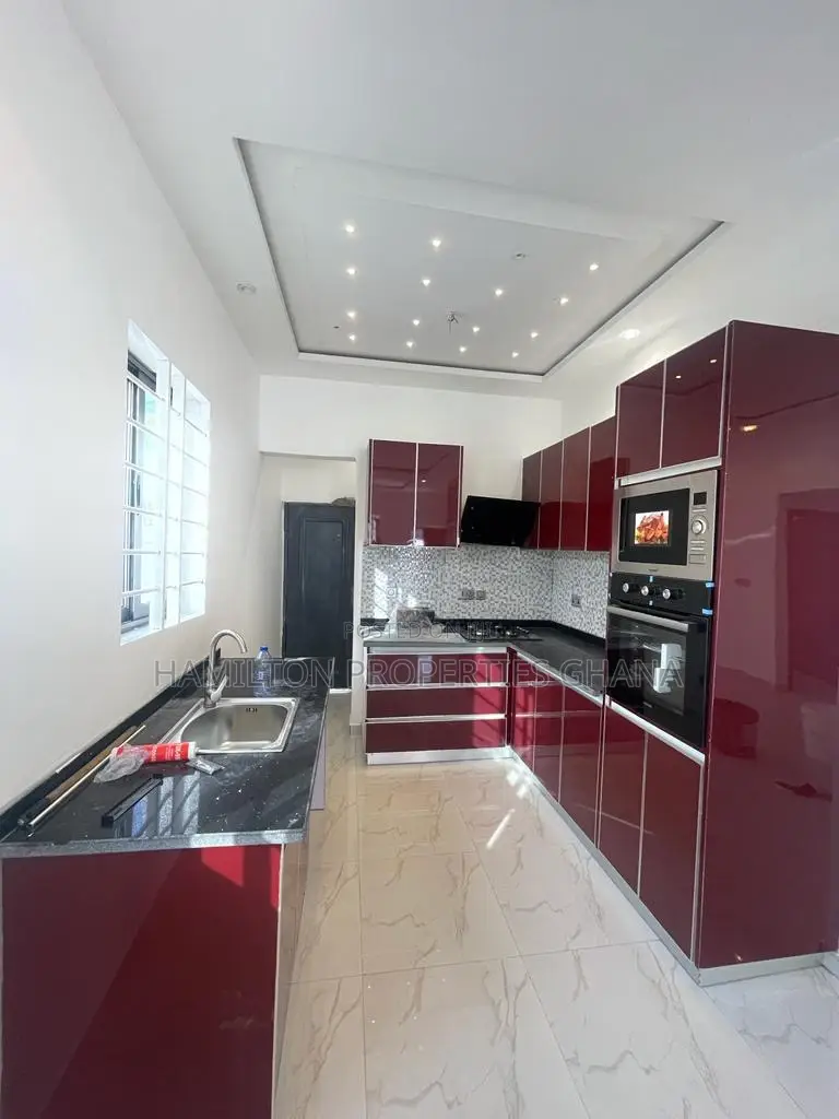 2bdrm House in Botwe, Little Roses Area for sale