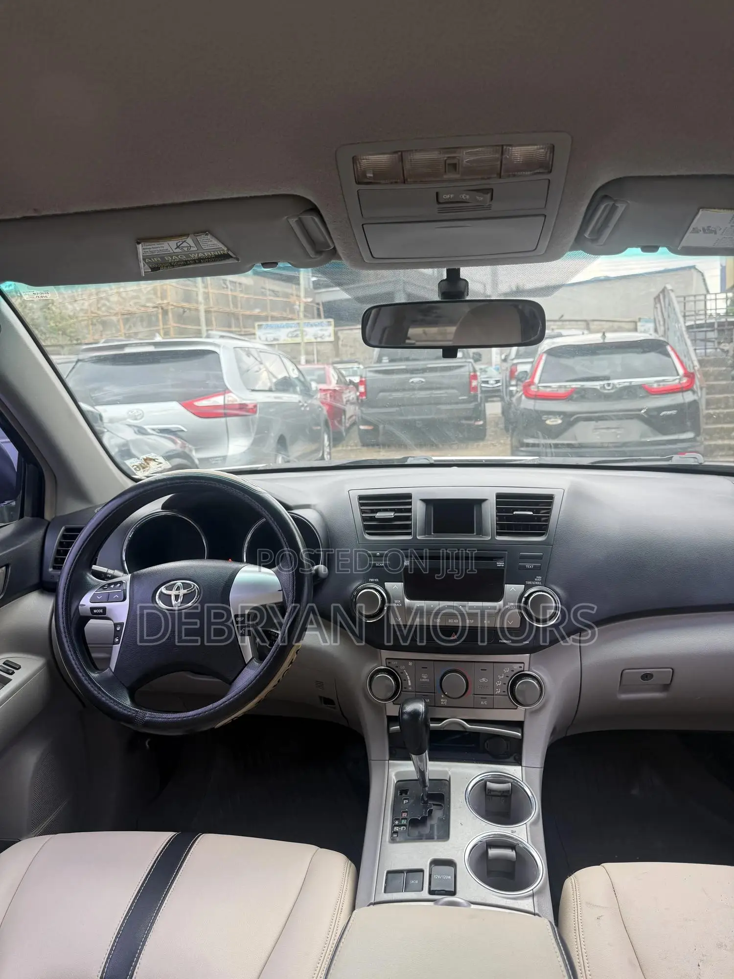 Toyota Highlander SE 2011 White