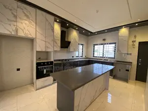3bdrm House in Lakeside for sale