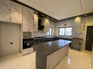 3bdrm House in Lakeside for sale