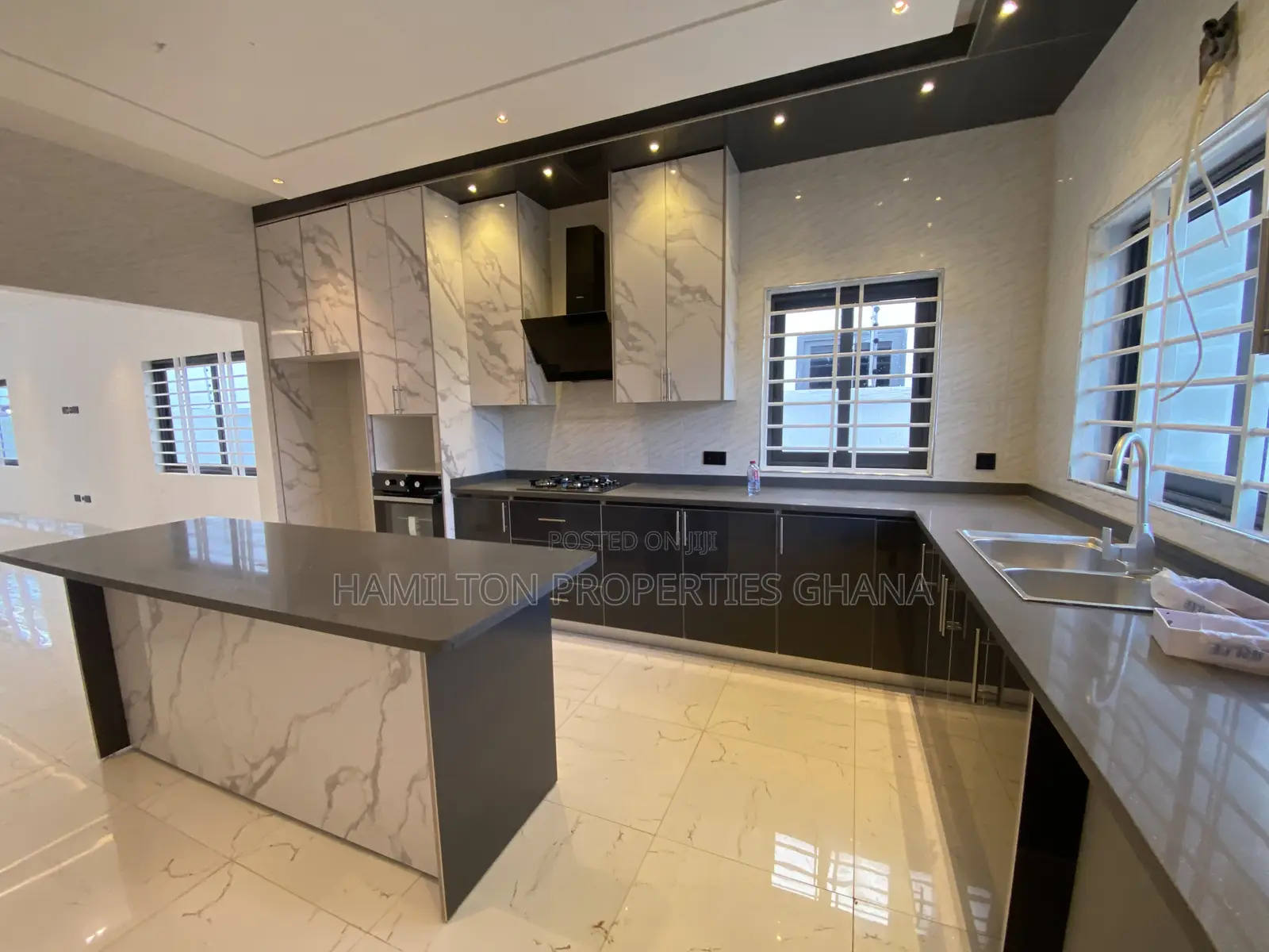 3bdrm House in Lakeside for sale
