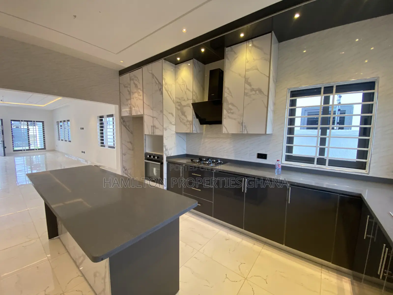 3bdrm House in Lakeside for sale