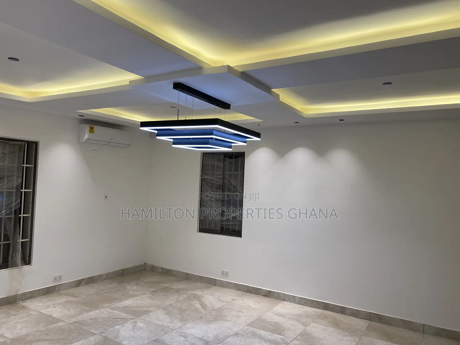 4bdrm Mansion in Ashaley Botwe for sale