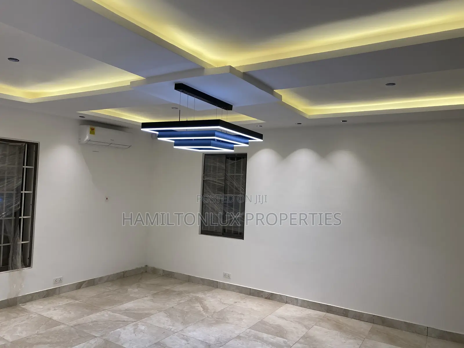 4bdrm Mansion in Ashaley Botwe for sale
