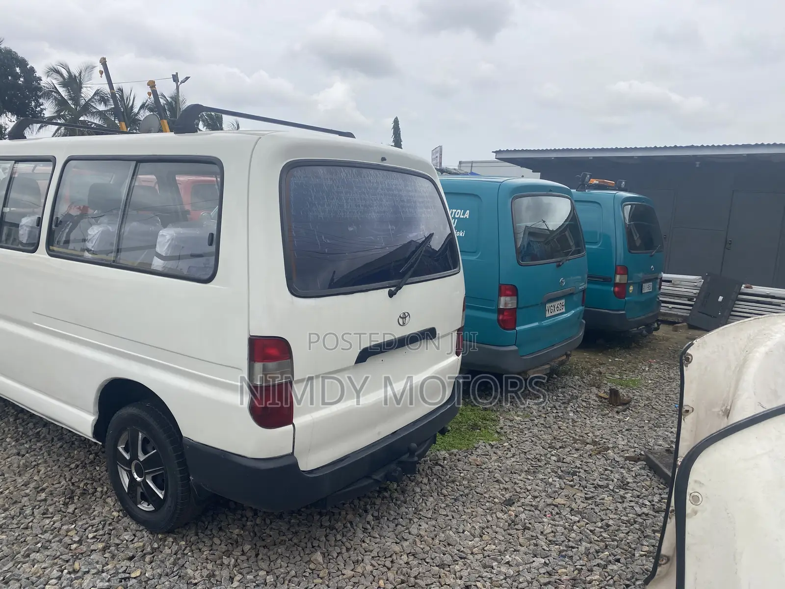 Toyota HiAce 2010 White